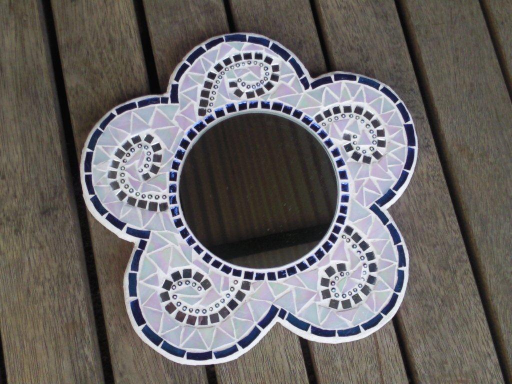 Blue and white daisy mirror